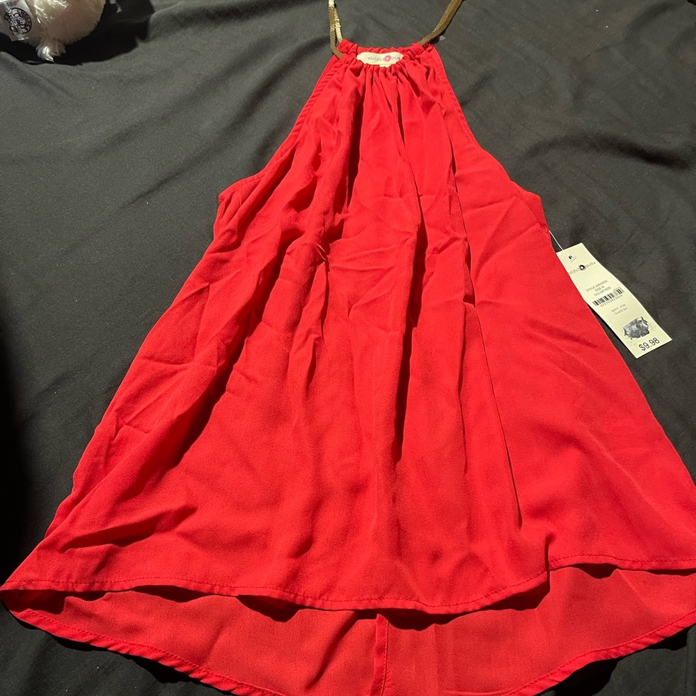 Juniors size M red top